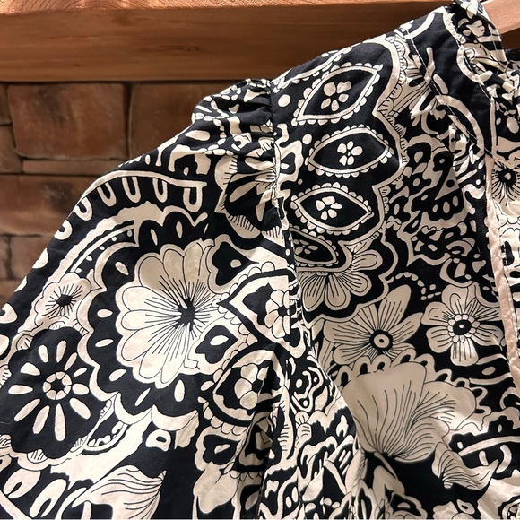 Umgee Floral Black and Cream Women's Blouse Top Size L - Picture 3 of 7